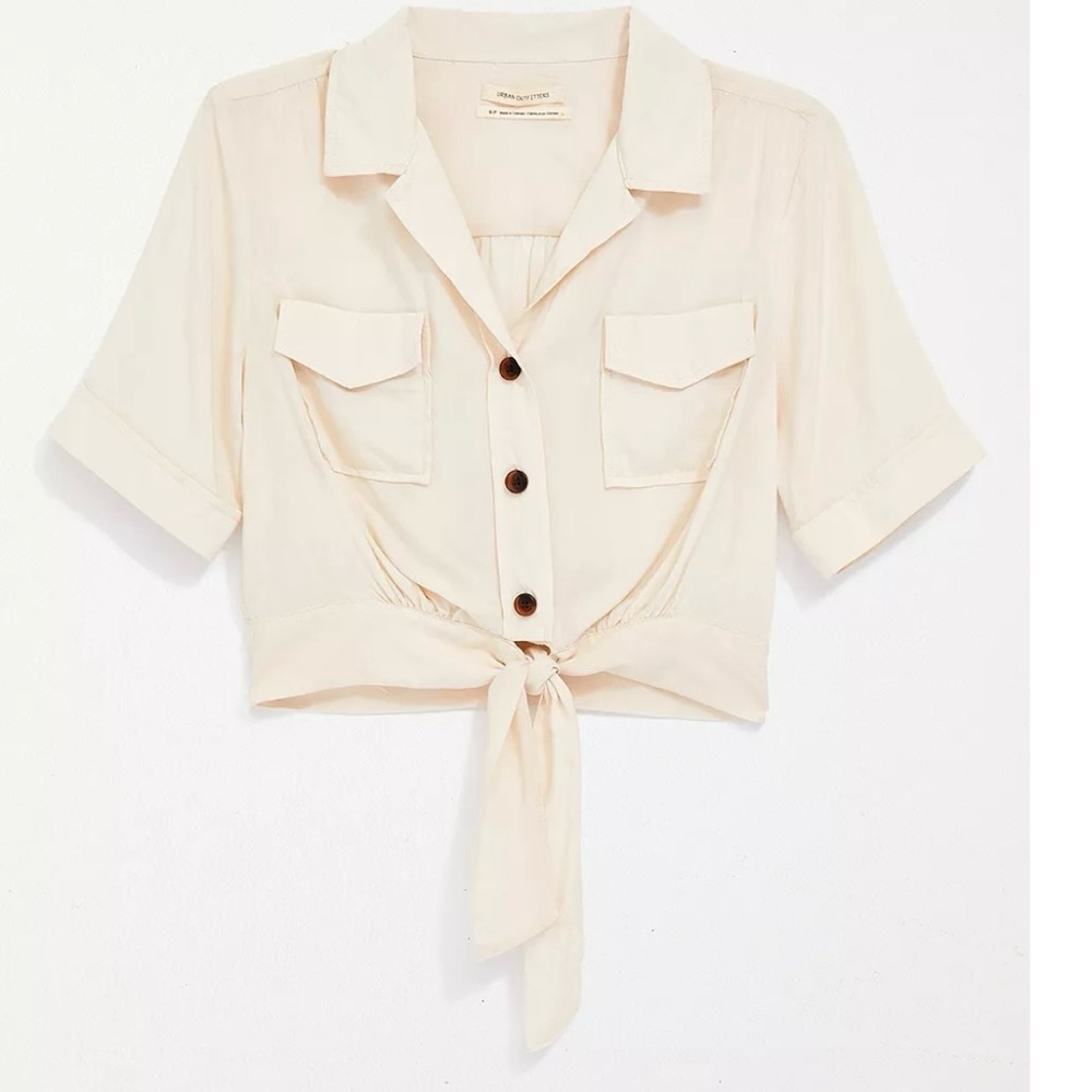 URBAN OUTFITTERS • Mensy button-down tie front crop top • Small